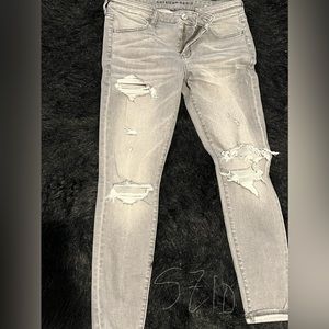 Gray AE skinny jeans size 10 high rise